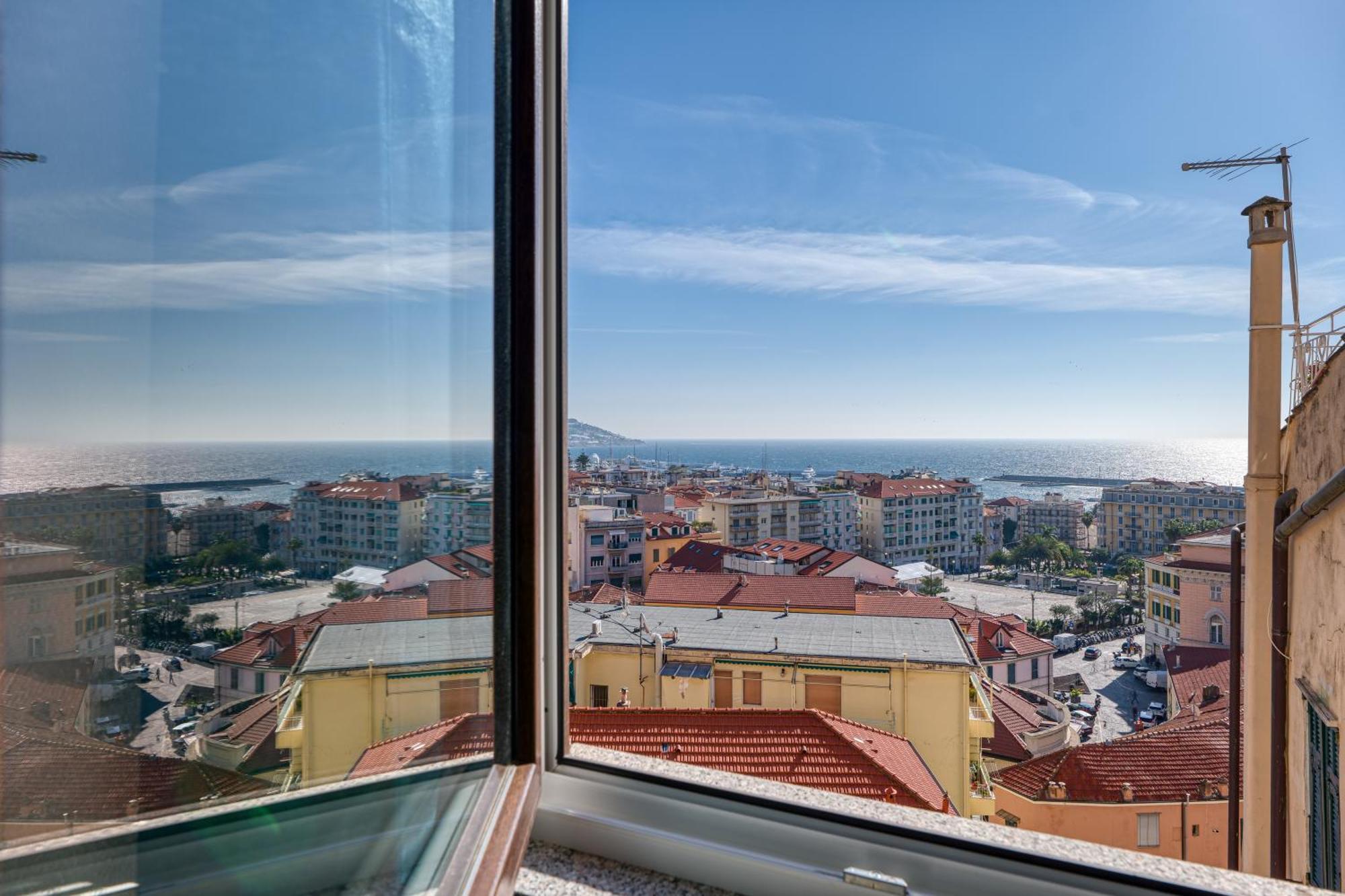 Mareluna View Centro Apartment Sanremo